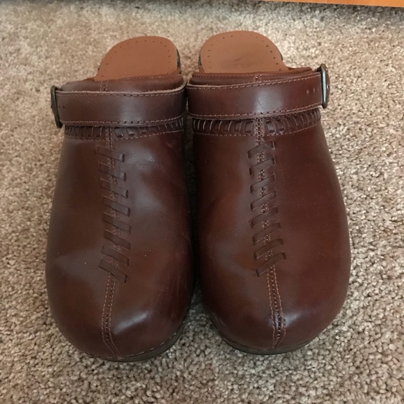 Dansko Shoes - Dansko Adorable Brown Clogs Size 40/10 (2” heel)
